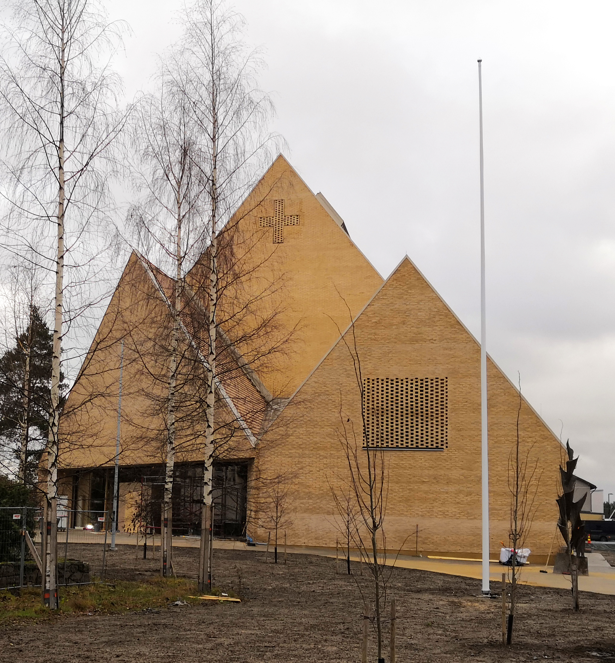 Ylivieskan seurakunta valmistelee Kirkko-juhlakirjaa ensi syksylle