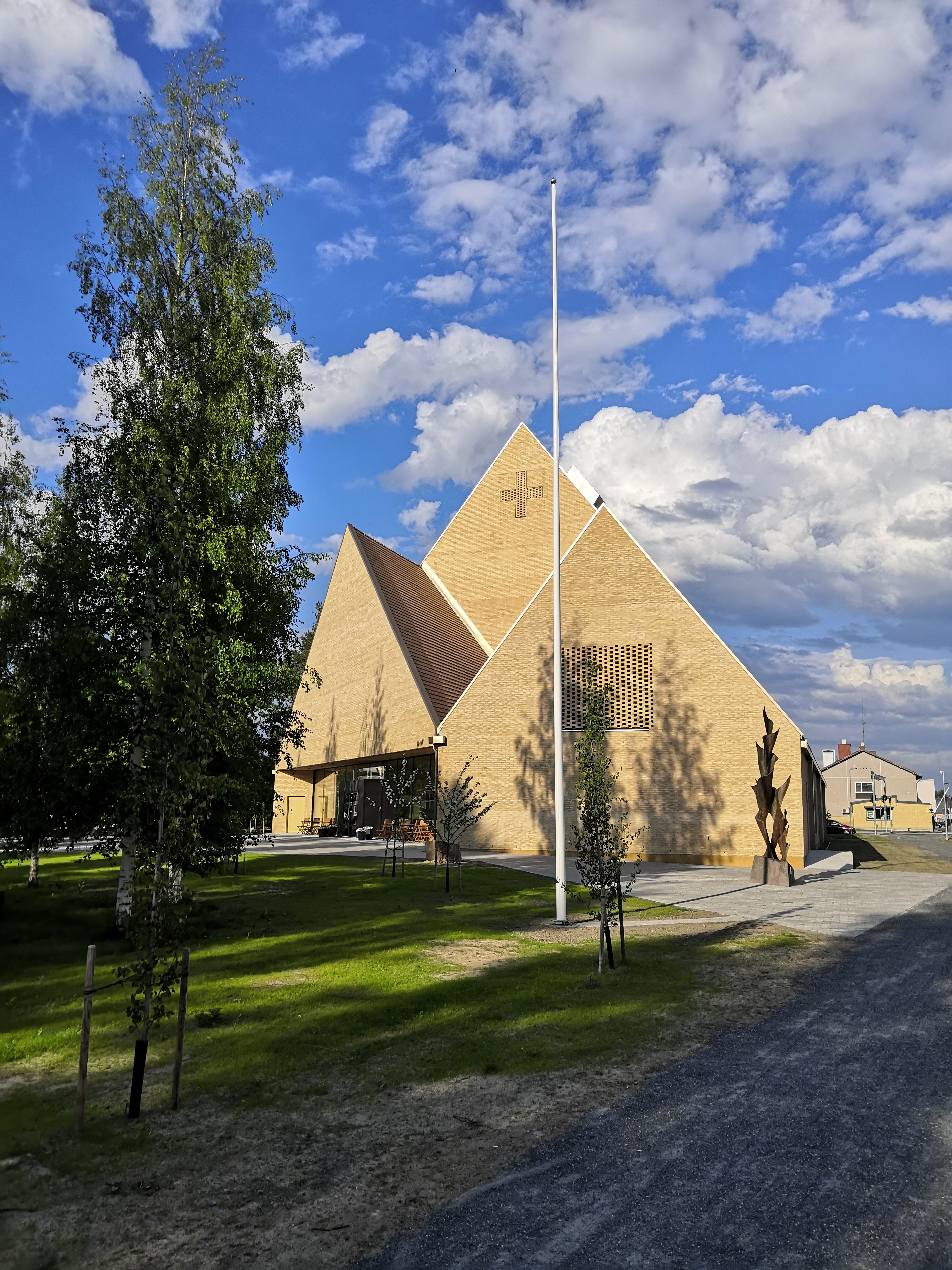 Pyhän Kolminaisuuden kirkko Pyhän Kolminaisuuden kirkko, Ylivieska